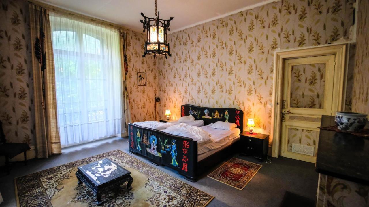 Private Castle With Park - Chateau Guillermo La Moncelle Zewnętrze zdjęcie
